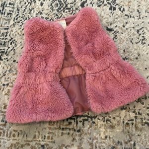 Pink faux fur vest 6/9 month